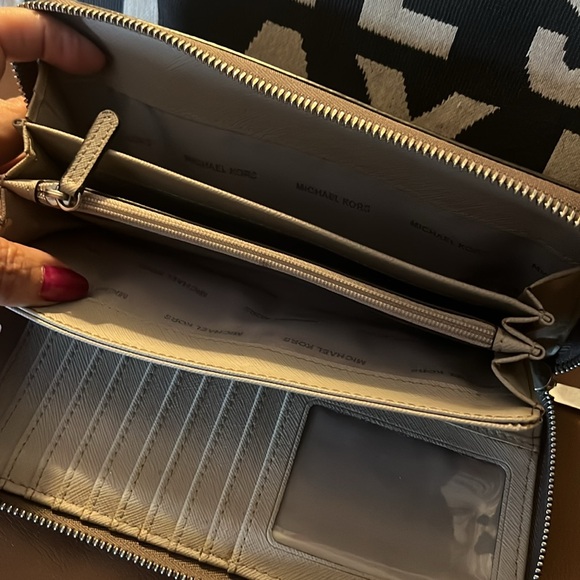 MICHAEL KORS Jet Set Travel Large Leather Continental Wallet - Slate - Picture 9 of 13